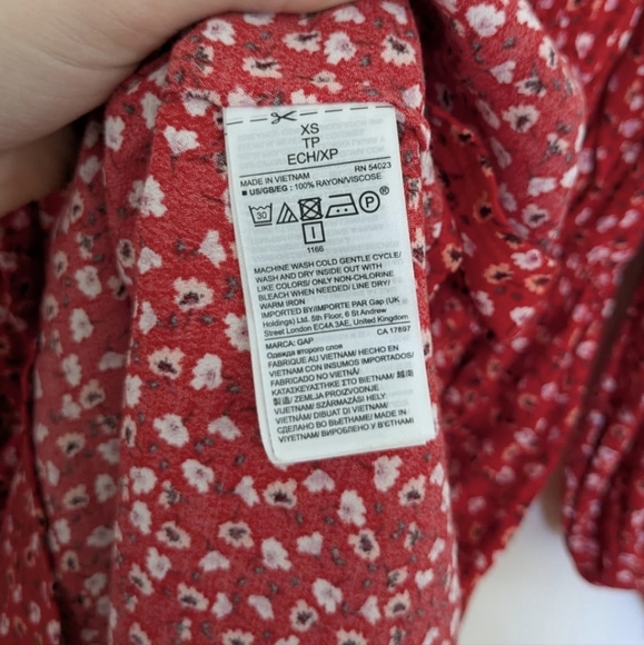 GAP Red Floral V-Neck Swing Dress - Picture 2 of 6
